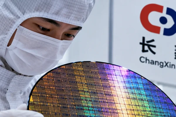Editorial illustration of a semiconductor cleanroom worker inspecting a silicon wafer, representing China's expanding domestic memory-chip production.