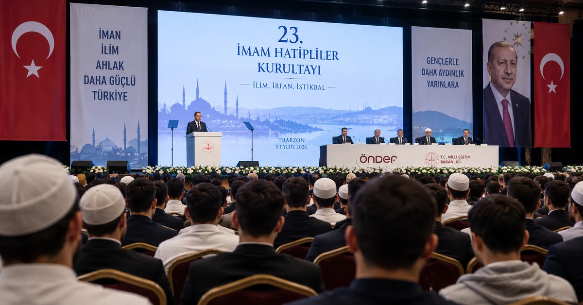 Large Turkish religious-education congress with an audience facing a formal stage, illustrating the reported Imam Hatipliler Congress controversy.